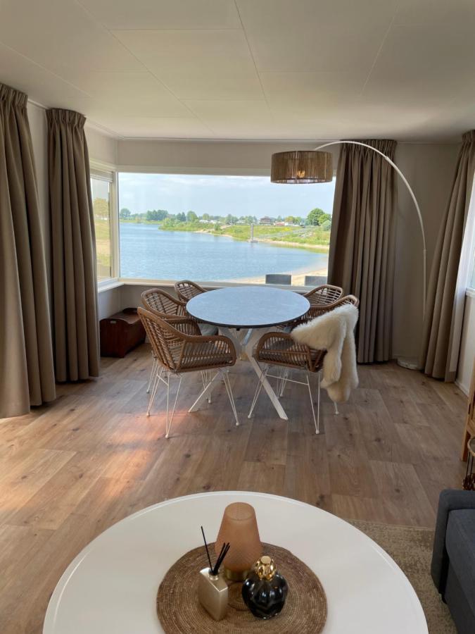 Luxe Chalet Direct Aan Het Water Met Strand Lith Exteriér fotografie