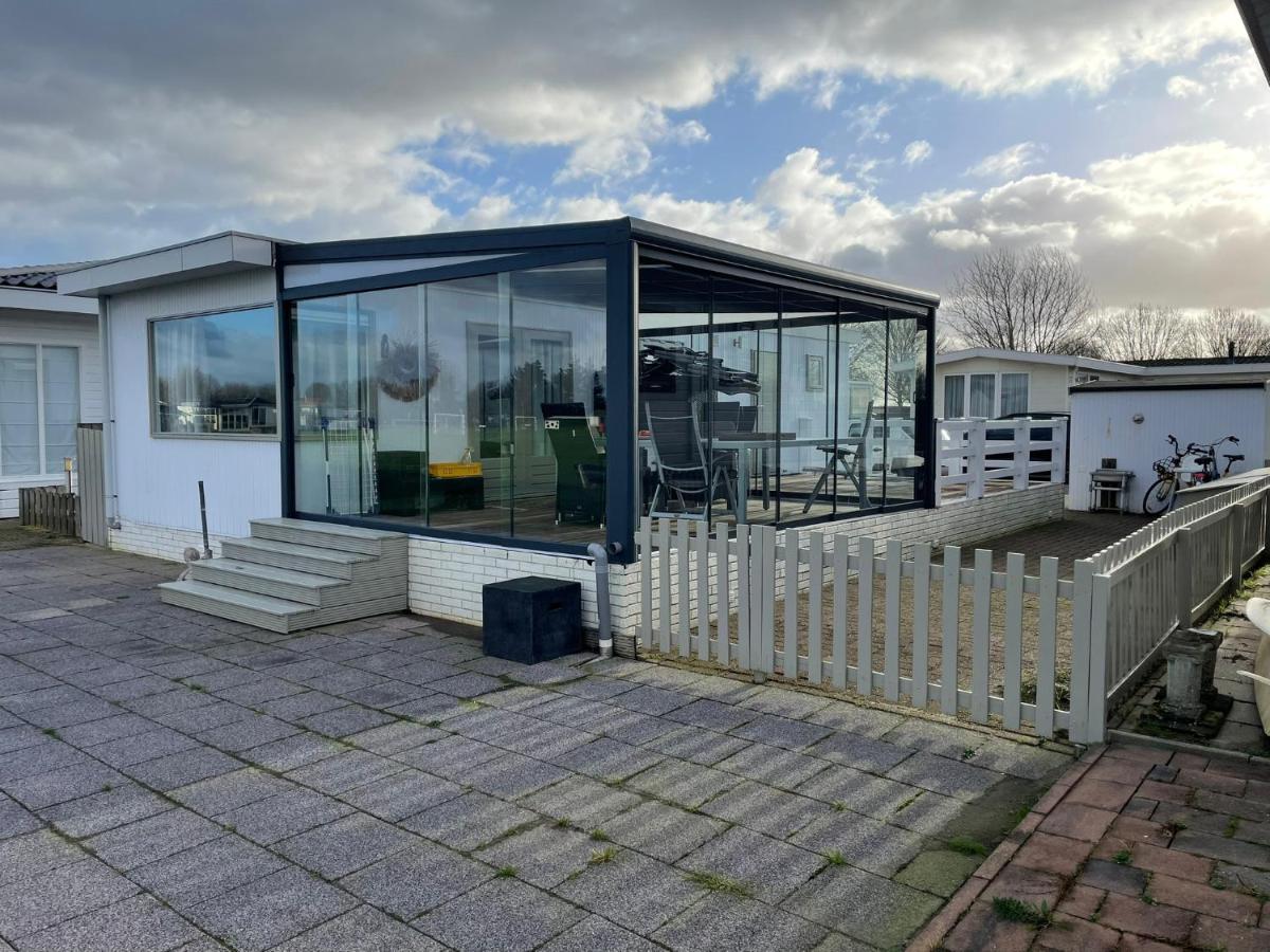 Luxe Chalet Direct Aan Het Water Met Strand Lith Exteriér fotografie